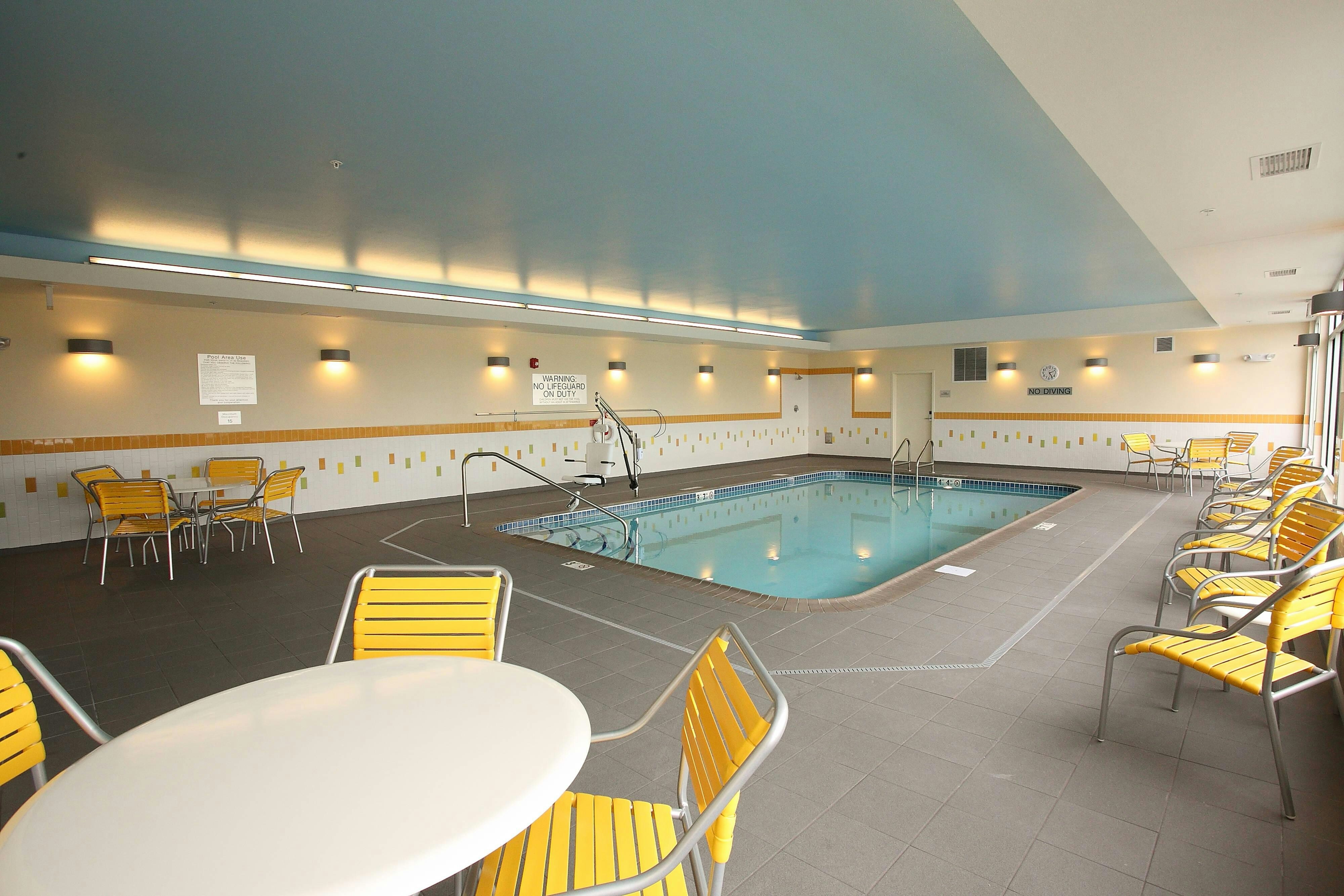 Fairfield Inn Suites East Grand Forks 2/10