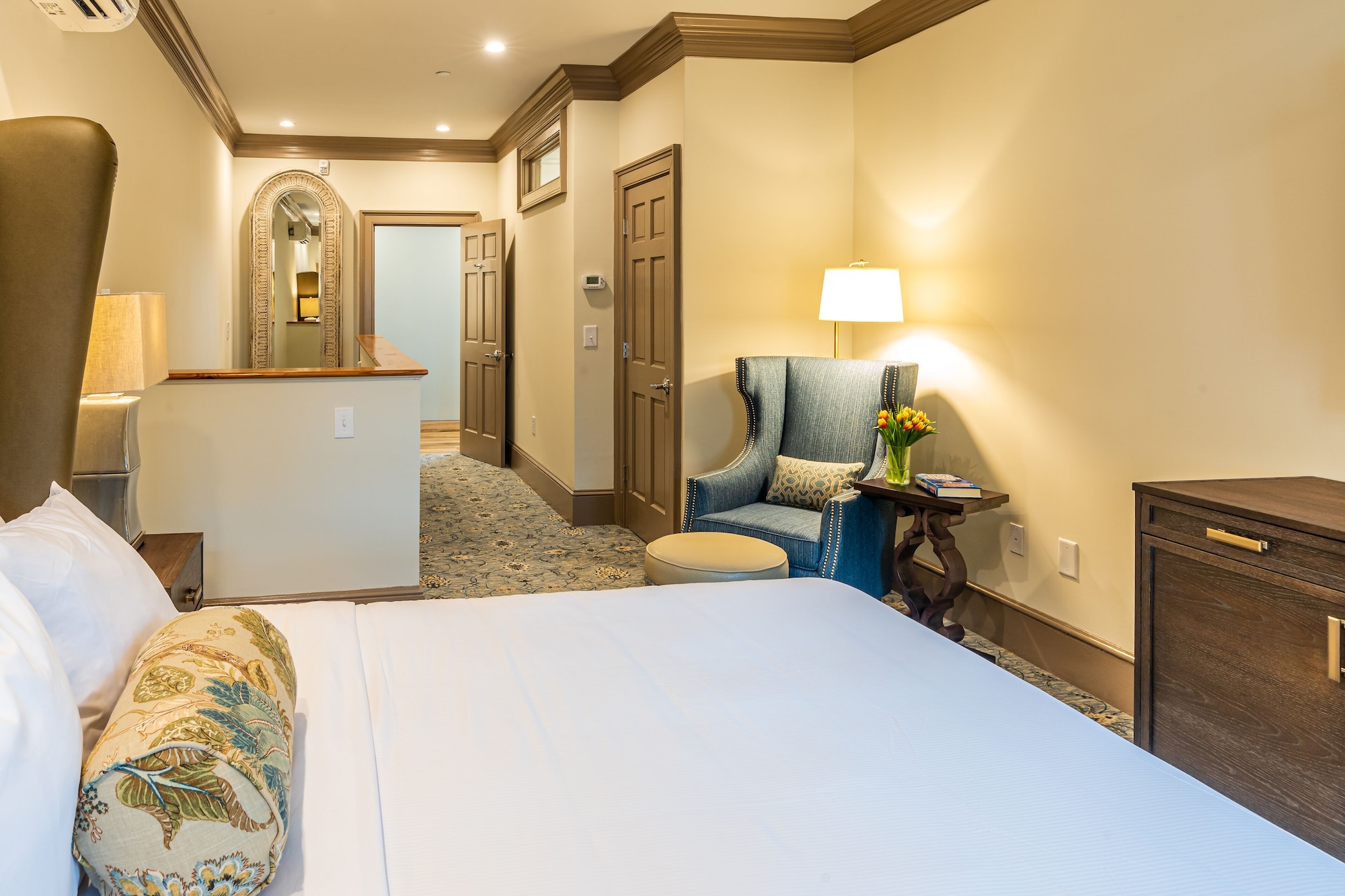 Town House, Suite, King Bed, Sofa