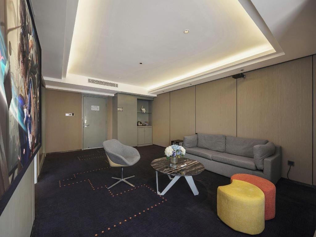 Aishang Hotel (Foshan Shunde Lecong Furniture City store) 45/56