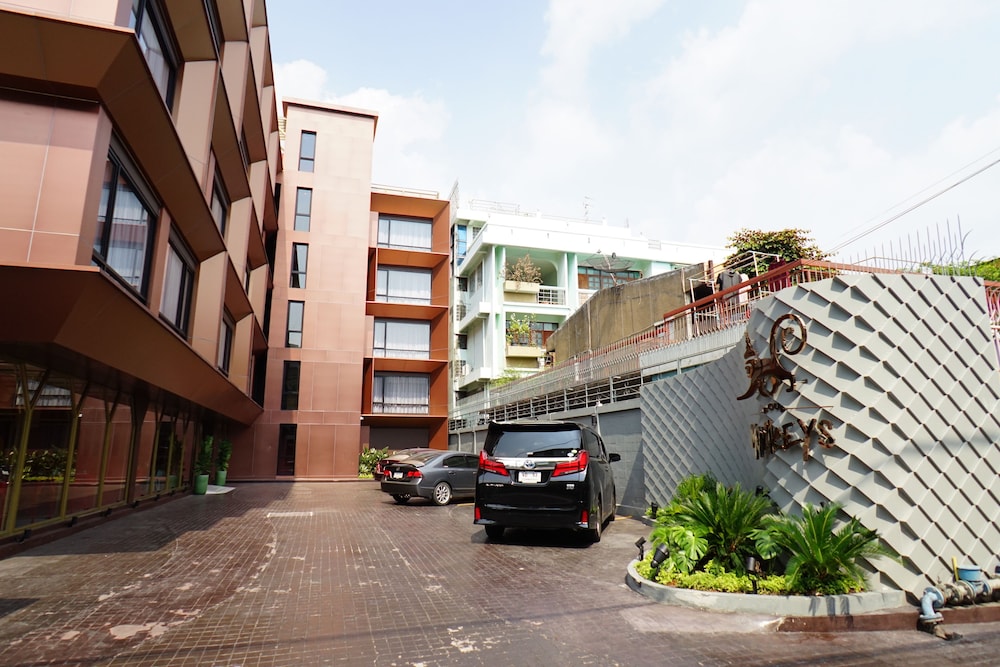 4 Monkeys Hotel Bangkok 40/50
