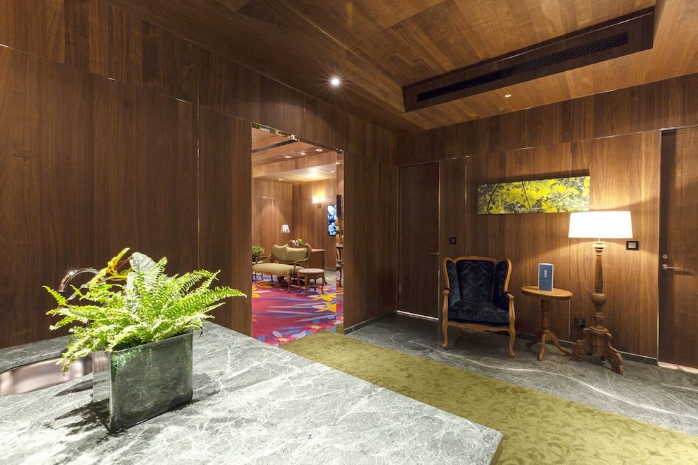 Inhouse Hotel Grand 2/65