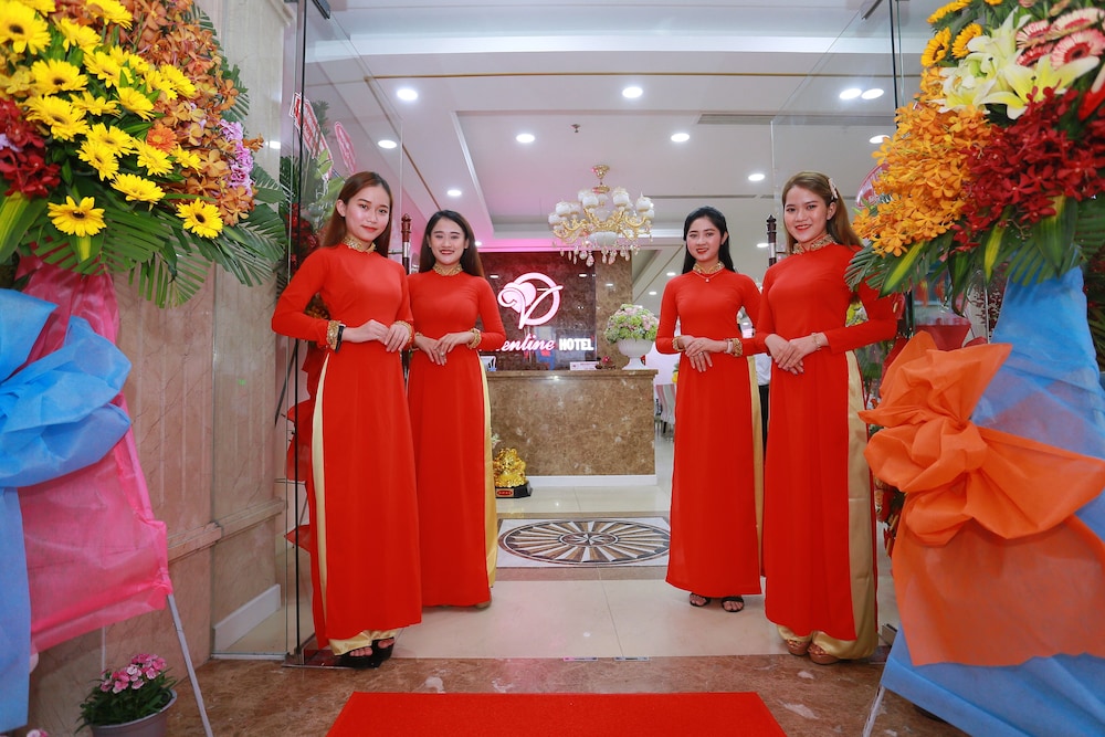 Valentine Hotel 40/50