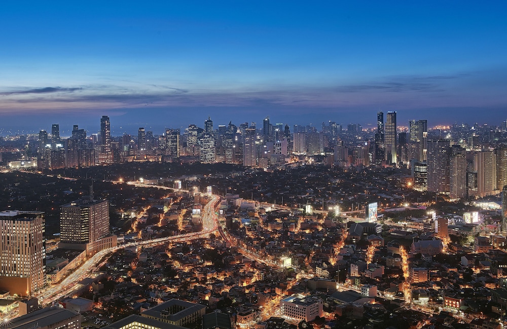 Grand Hyatt Manila 68/72