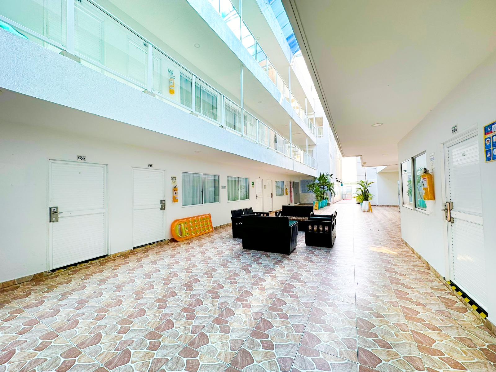 Caribbean Island Hotel 3/20