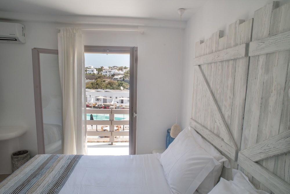 Akkadian Mykonos Resort 13/69