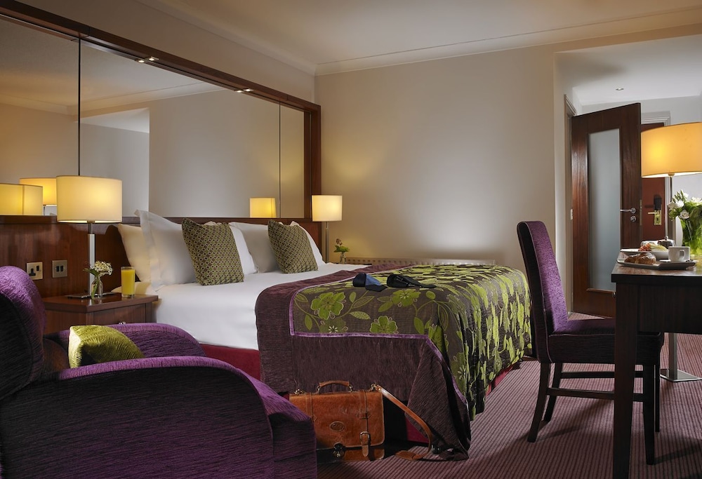 Camden Court Hotel 13/58
