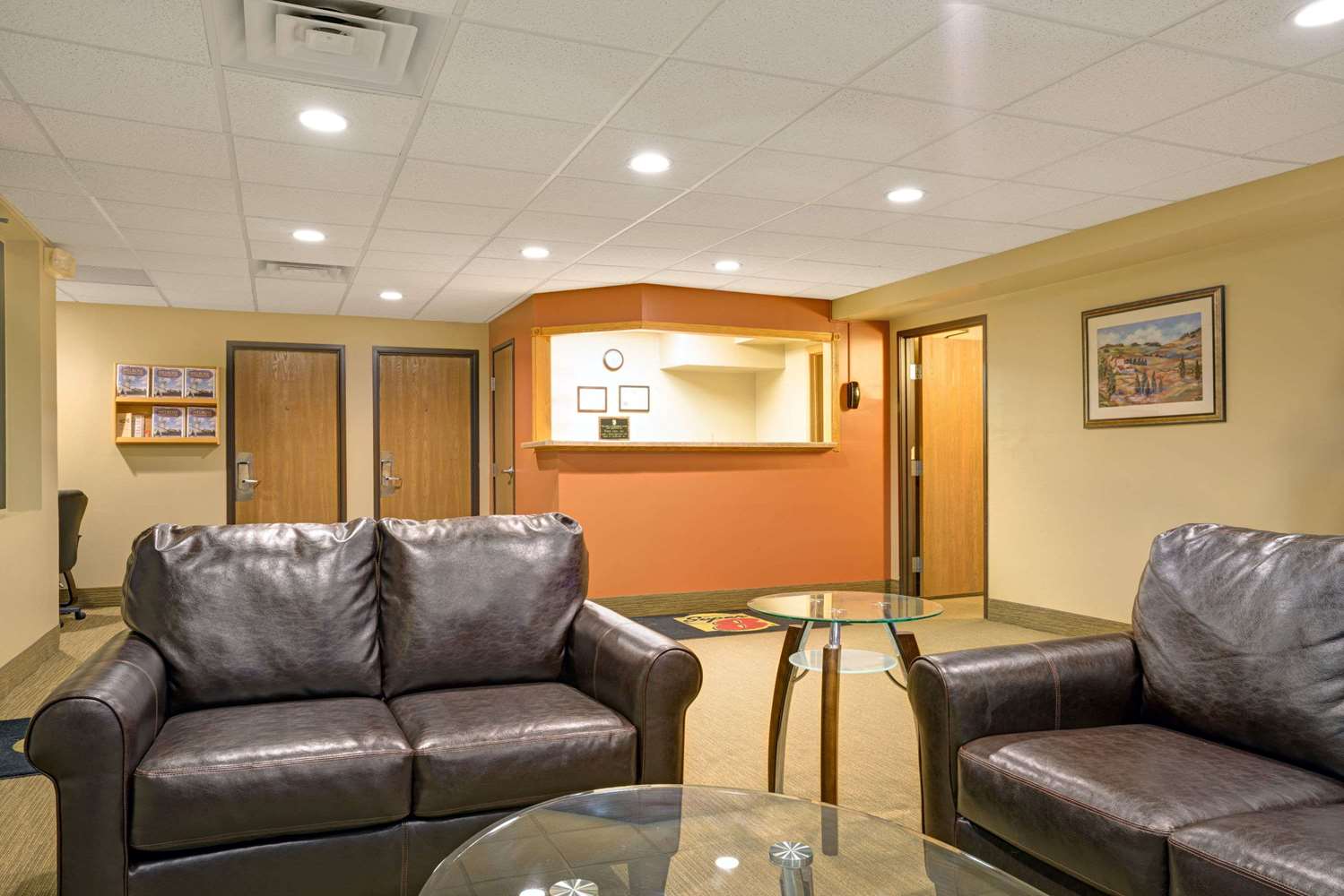 Super 8 by Wyndham Melrose 14/23