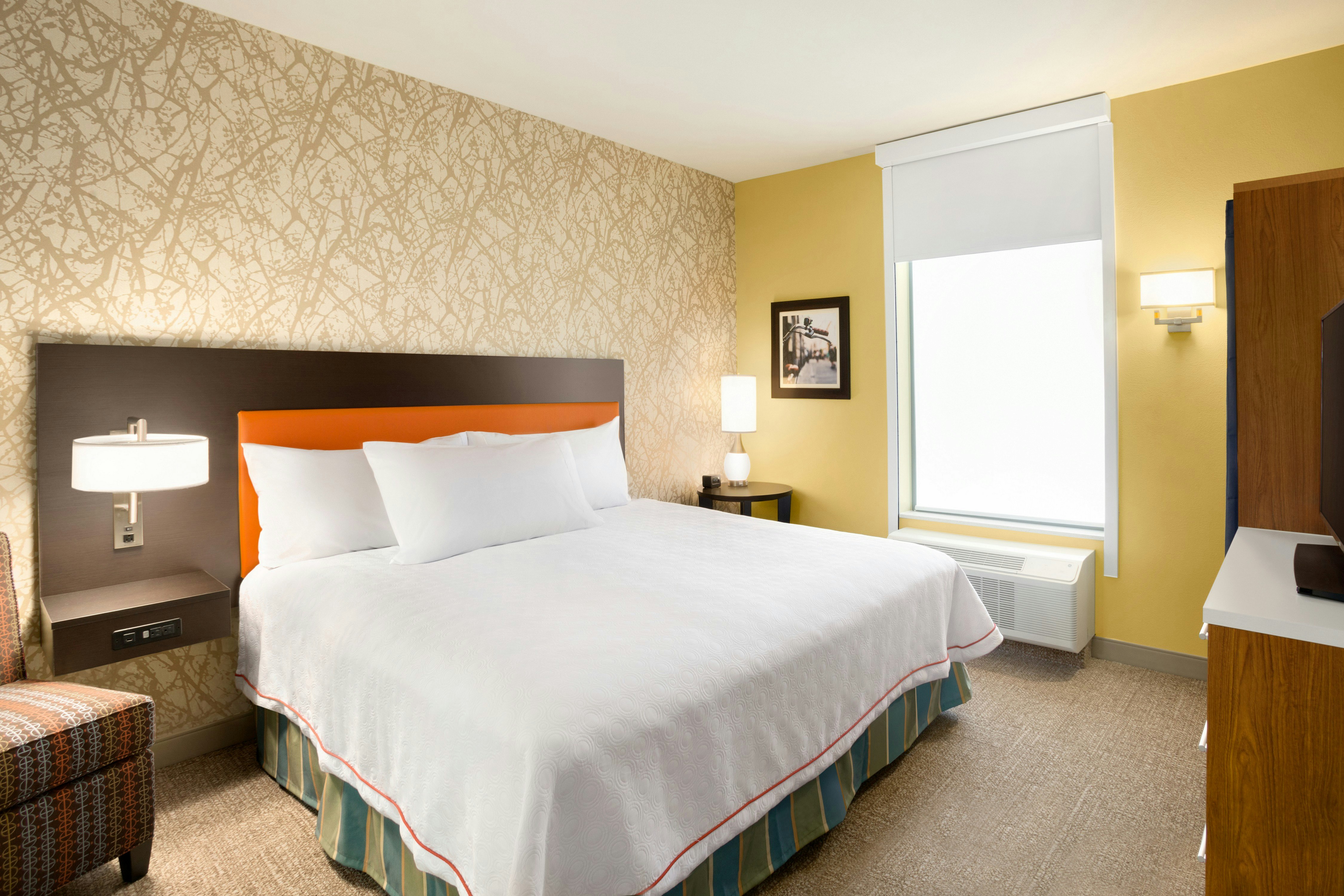 1 BEDROOM, SUITE, KING BED
