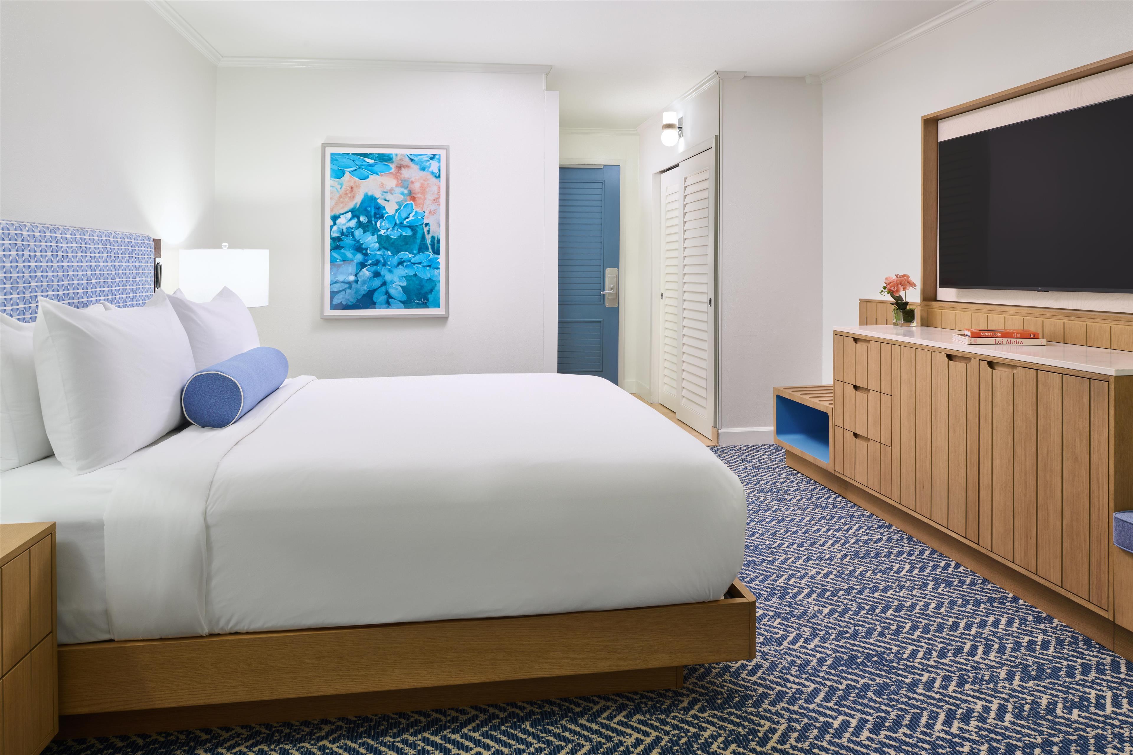 Signature, Club, King Bed, Pool and Ocean View، OUTRIGGER Kauai Beach Resort & Spa 2/5