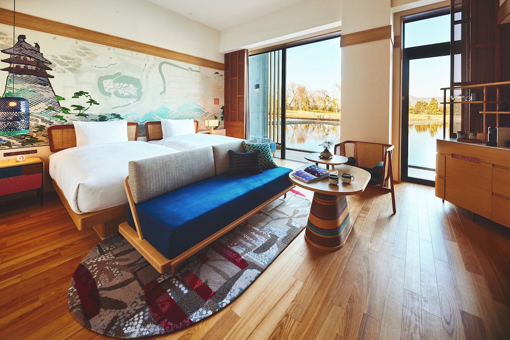 Suite, Twin Beds, Garden View, Balcony, Ground Floor