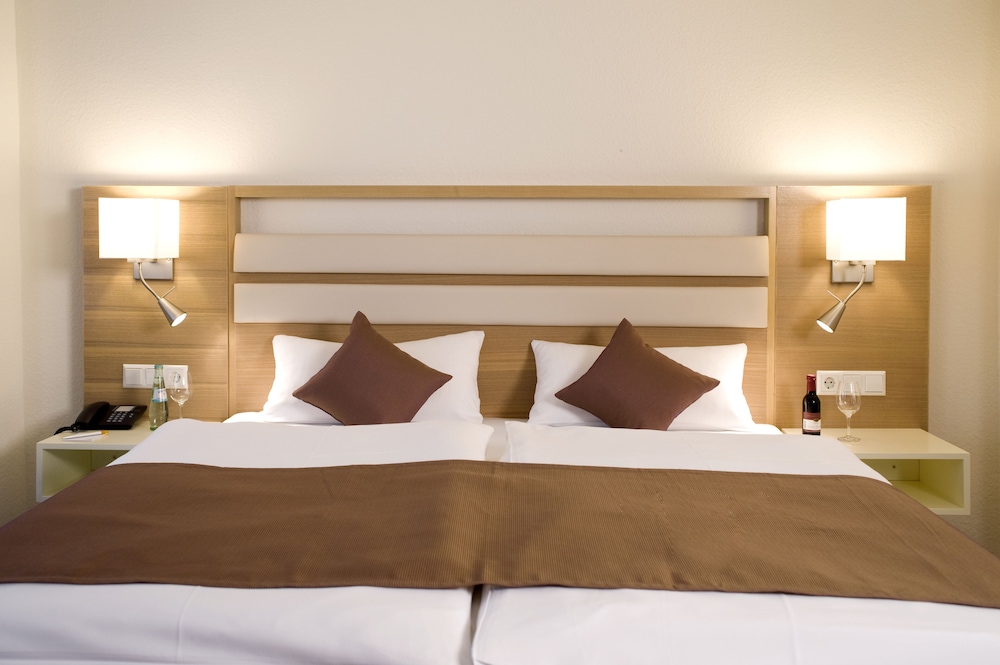 Ringhotel Goldener Knopf 12/48