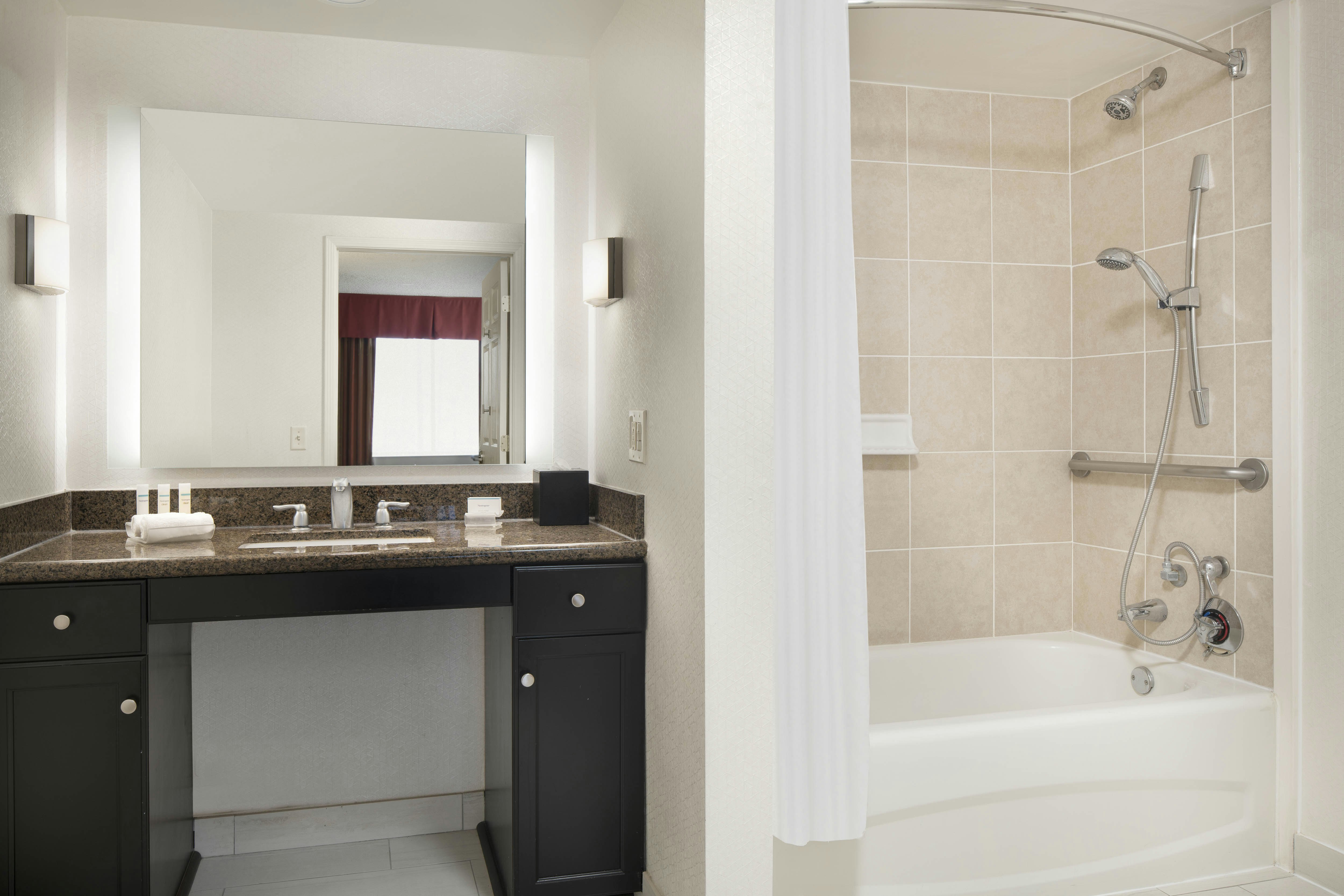 Homewood Suites By Hilton Anaheim-Main Gate Area 67/69