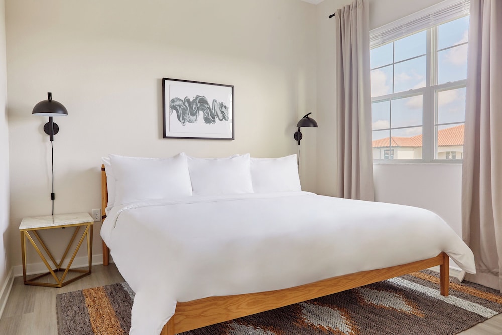 Sonder Vista Cay 10/50