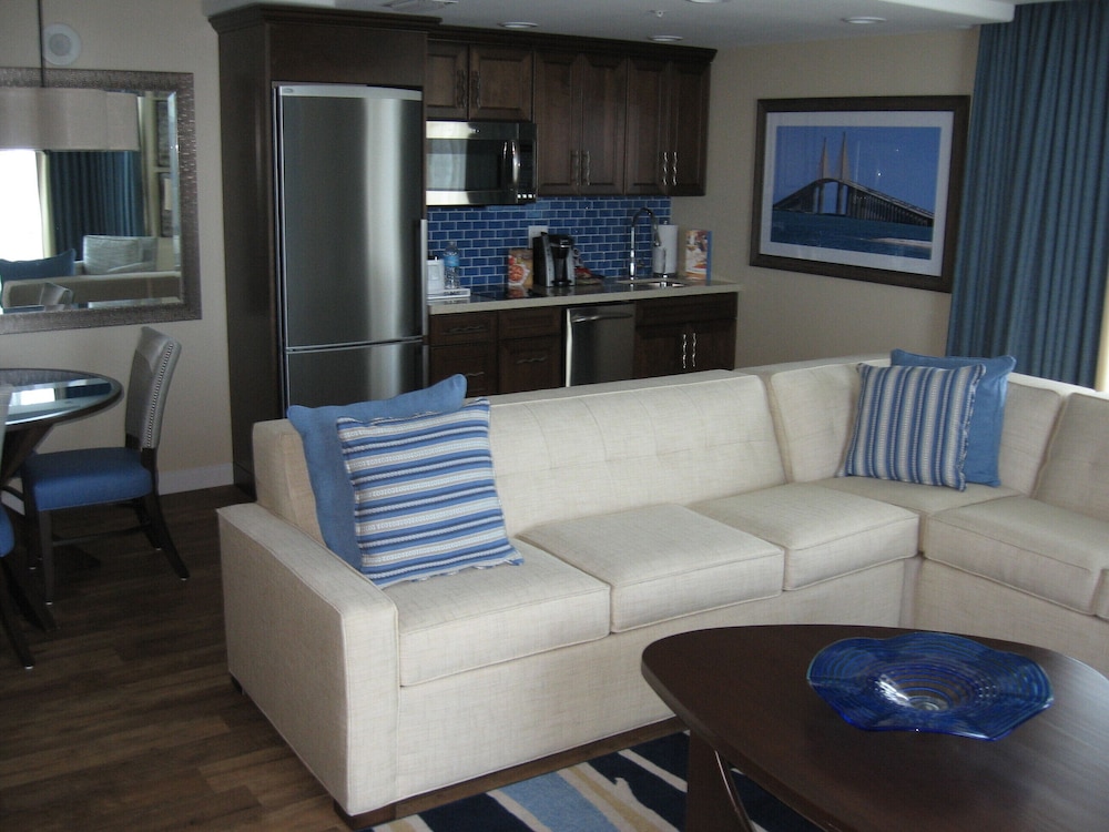 Lido Beach Resort 28/50