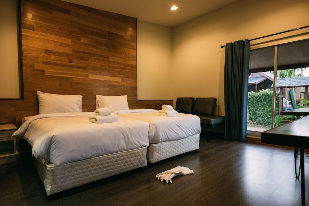 IP Plus Pool Villa Pattaya 11/50
