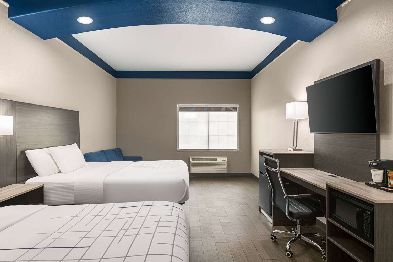 La Quinta Inn & Suites by Wyndham San Antonio N Stone Oak 9/24