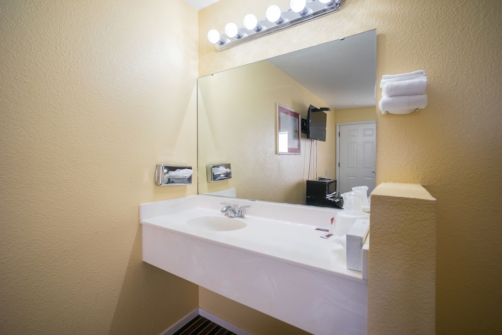 Beachview Inn 35/36