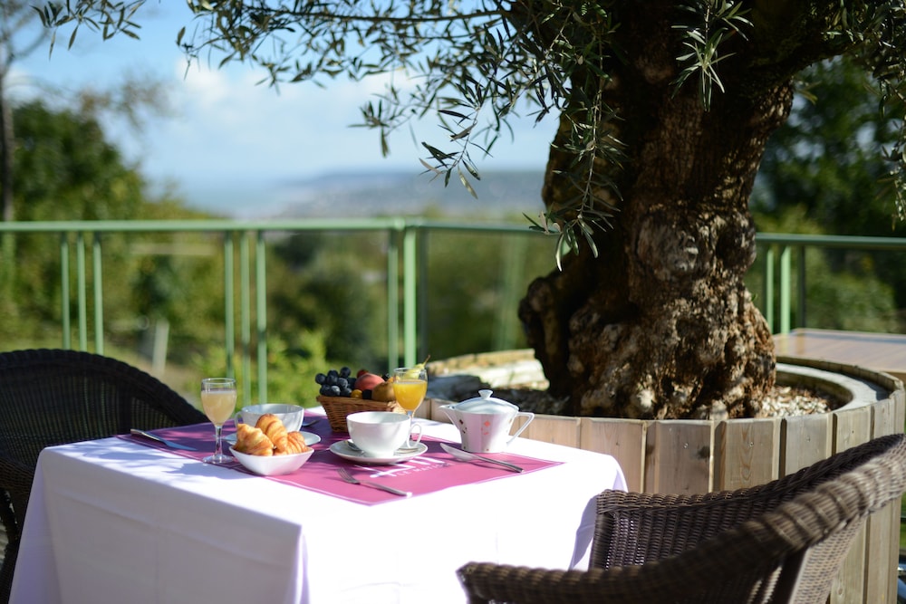Domaine de Villers Hotel Restaurant Amp Spa 53/63