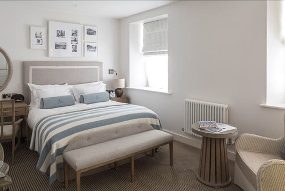 Sidmouth Harbour Hotel 30/64