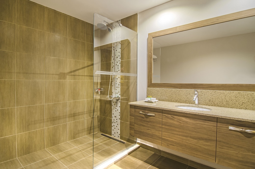 Ladies Beach Residence Hotel 68/68