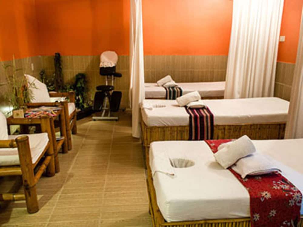Matabungkay Beach Resort Hotel 27/65