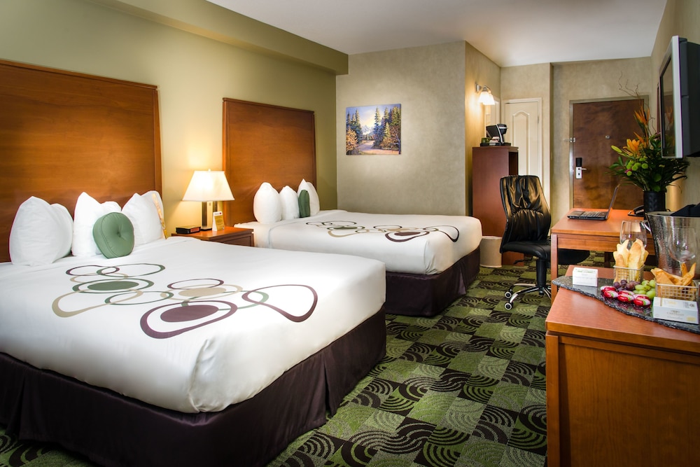 Deerfoot Inn Casino 17/70