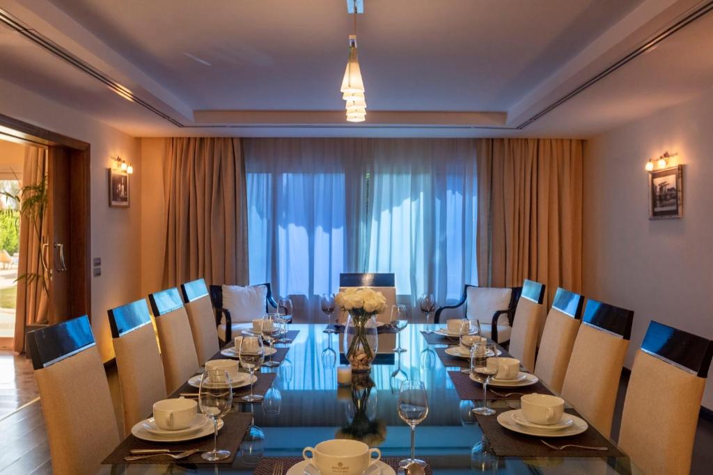 ROYAL SAVOY VILLAS 40/53