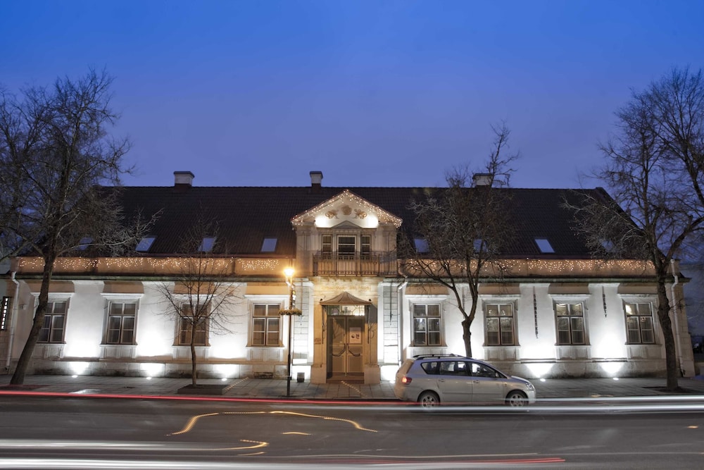 Grand Rose Spa Hotel in KURESSAARE