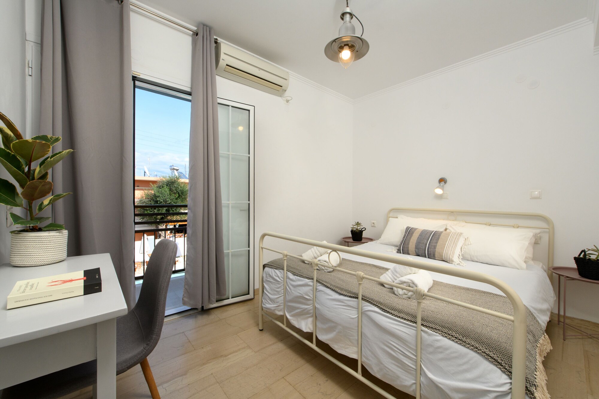 جناح جونيور بسرير مزدوج وسرير فردي وسرير بطابقين بإطلالة على المسبح، Aquarius Beach Aparthotel 3/6