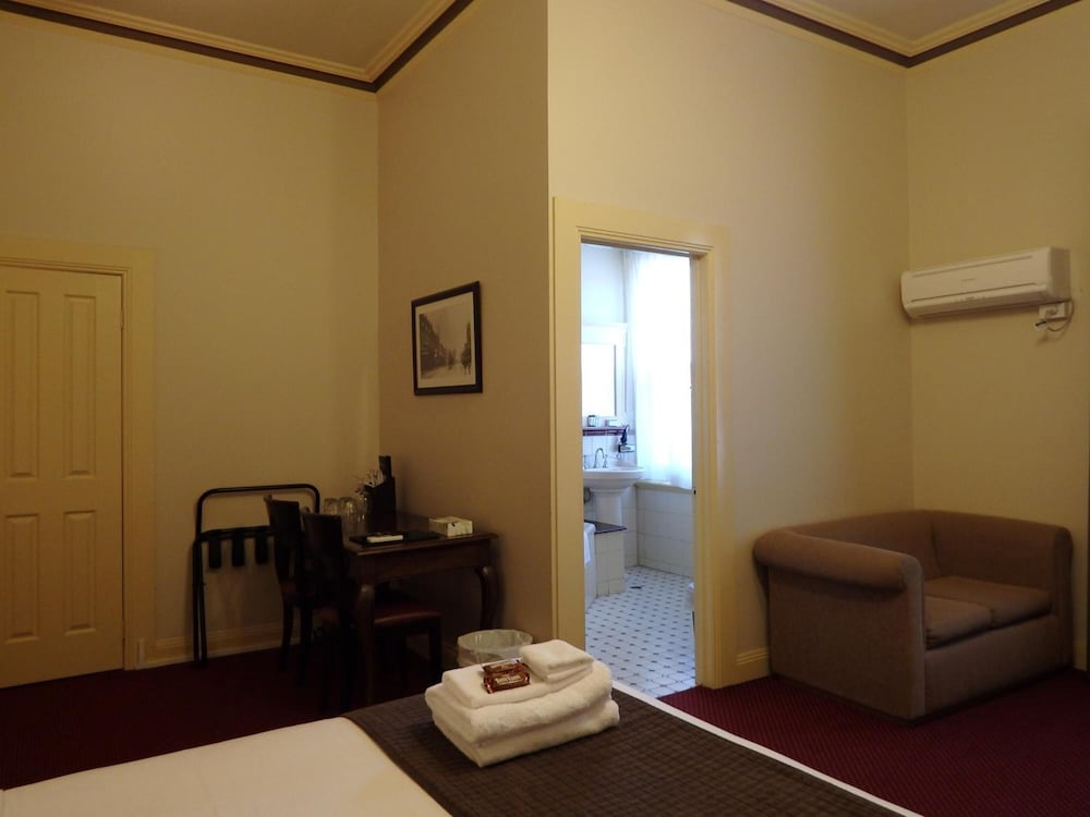 Glenferrie Hotel 37/61