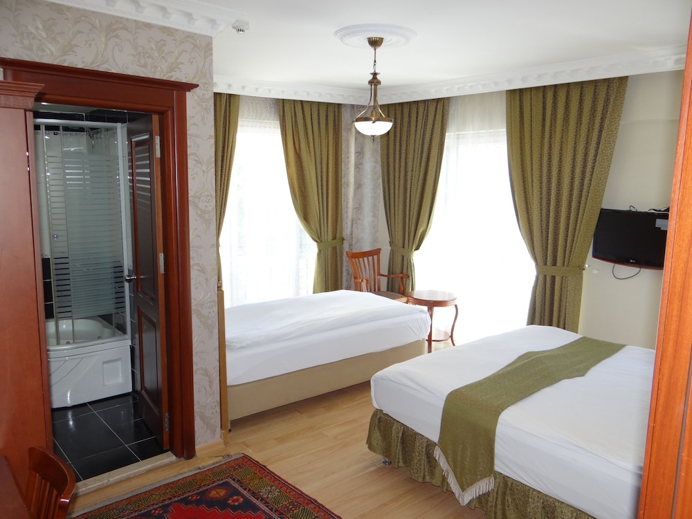 Basileus Hotel 40/79