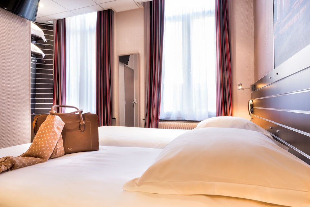 Rosa Hotel 25/60