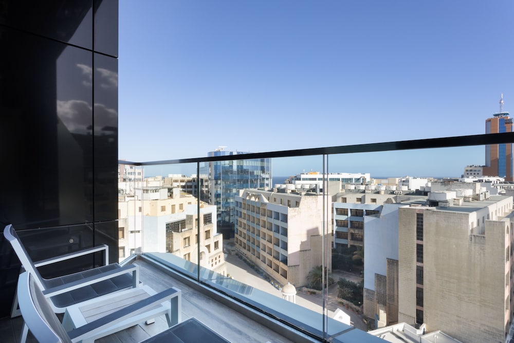 Hugos Boutique Hotel - Adults Only 69/76