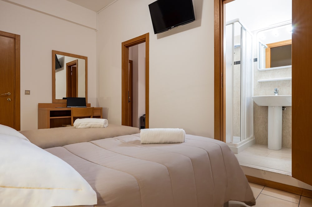 Hotel Figaro 10/60