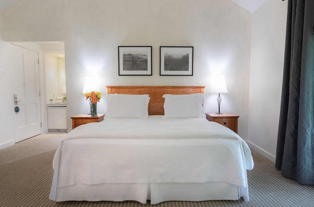 SIGNATURE, SUITE, KING BED