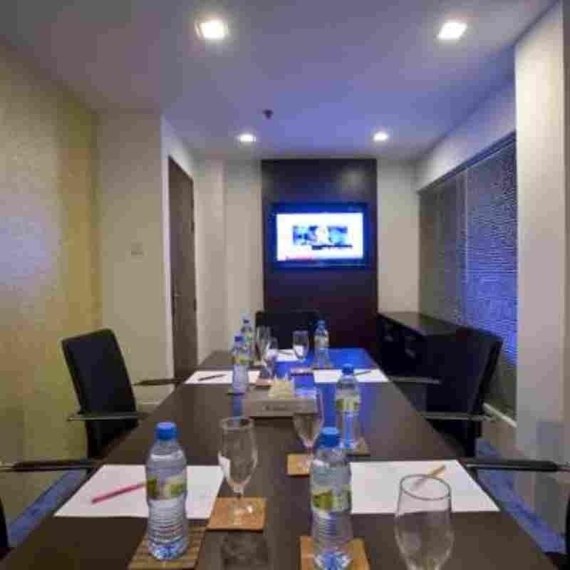 Platinum Hotel & Residence 22/23
