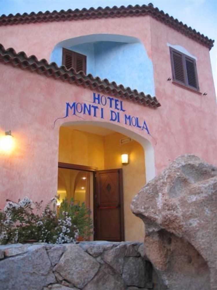 Hotel Monti Di Mola 2/61