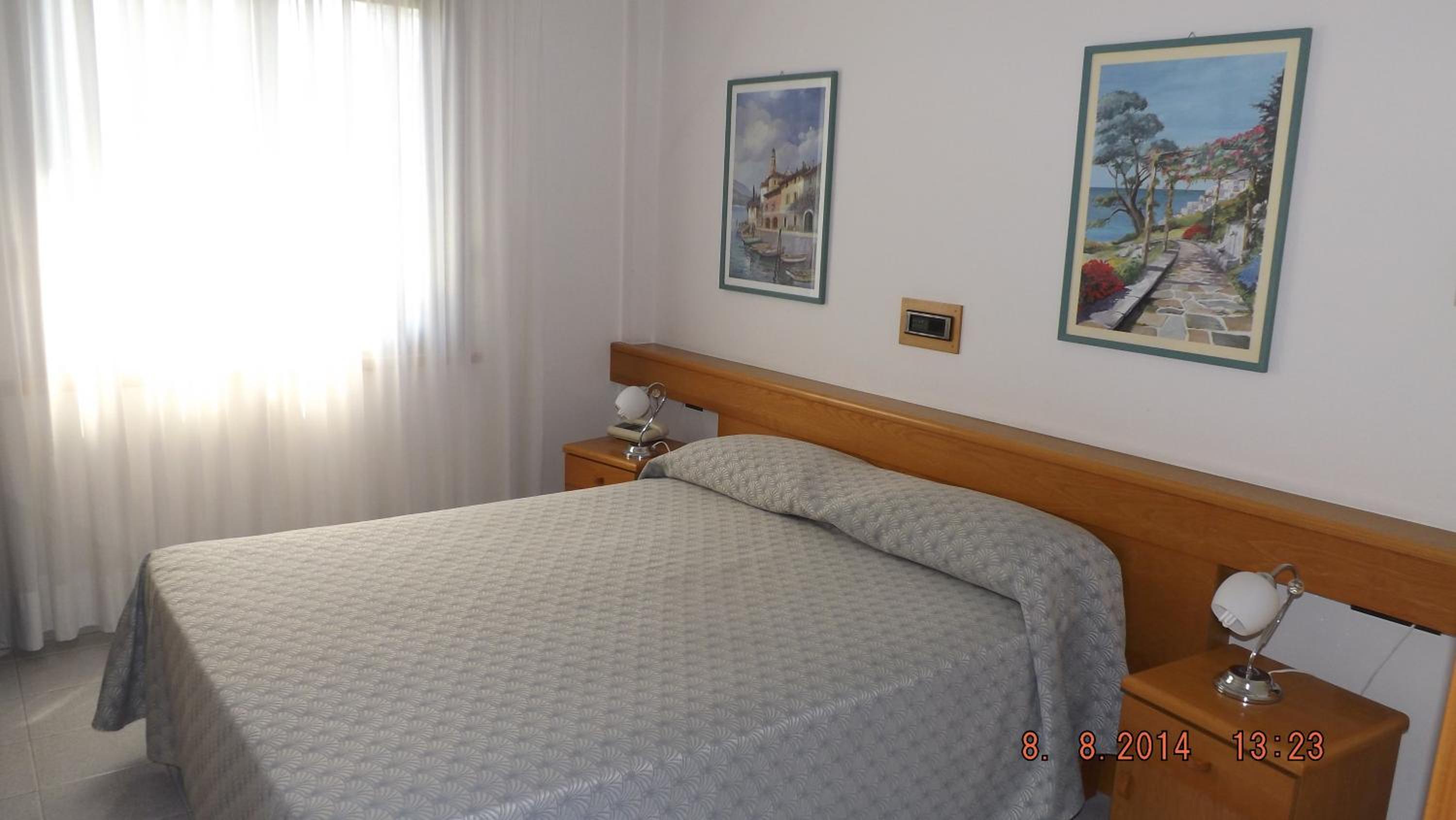 Room, Double Bed