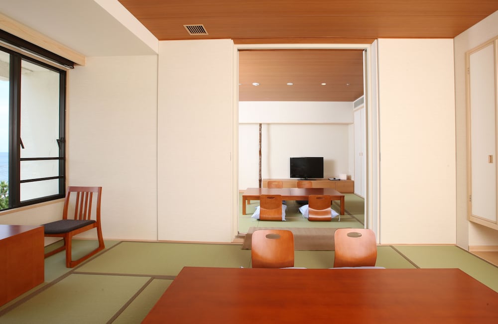 Shiraraso Grand Hotel 12/36