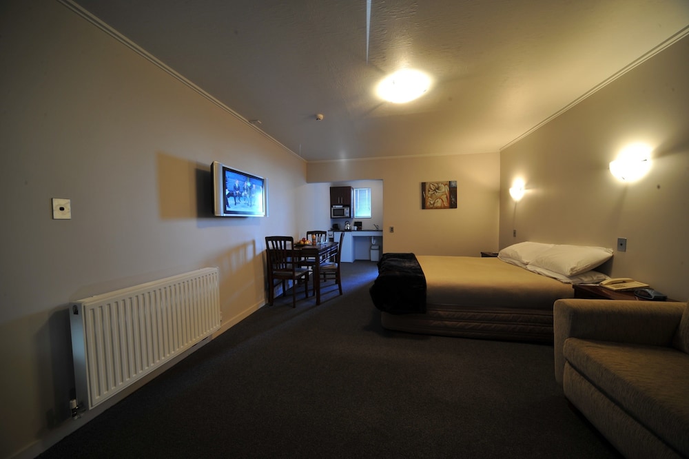 City Central Motel Apartments 11/28