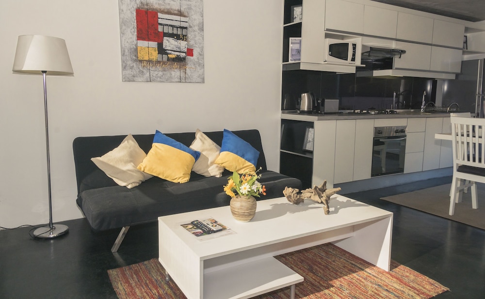 Verso Hotel 38/50