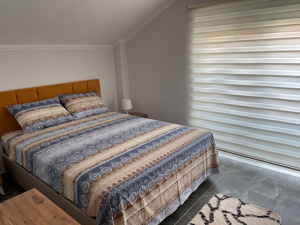 Luxury, Apartment, Queen Bed, Pool Side, 2 Sofa
