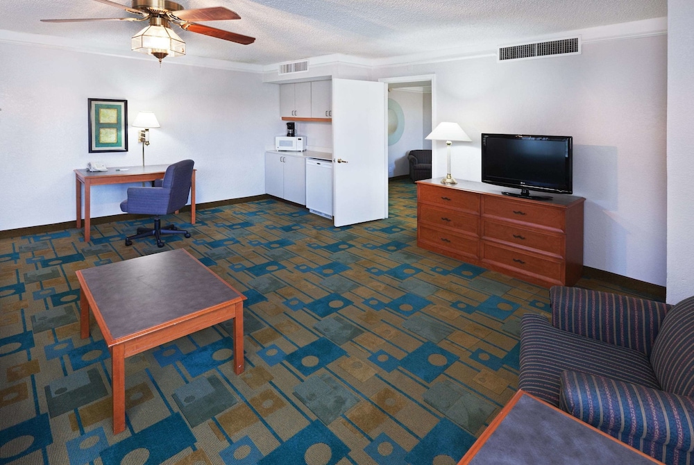 La Quinta Inn by Wyndham Austin Oltorf 30/33