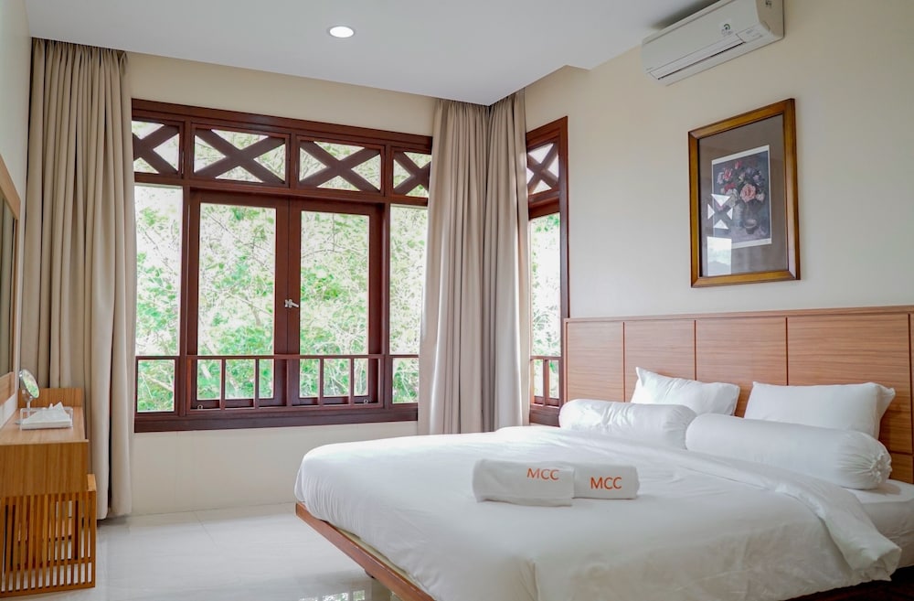 Mutiara Carita Cottages 30/72