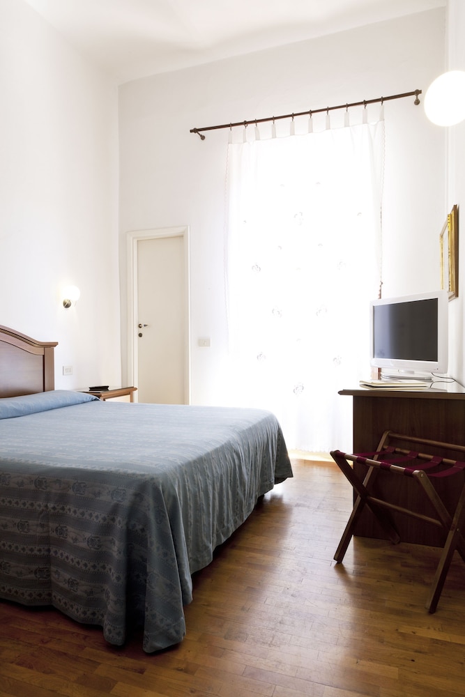 Hotel Savoia E Campana 17/72