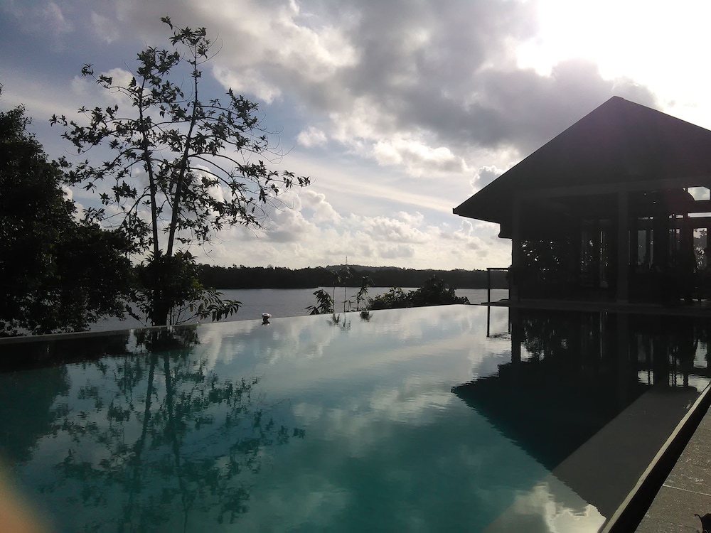 Sea Heart House On Koggala Lake 35/50