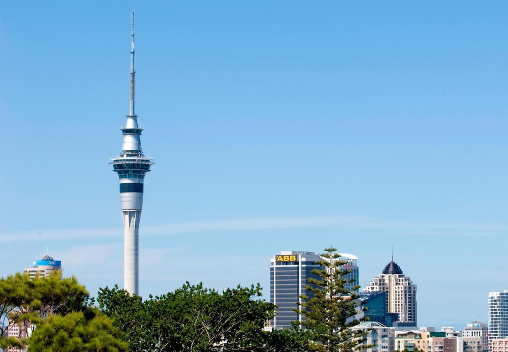 Quest Ponsonby 39/44