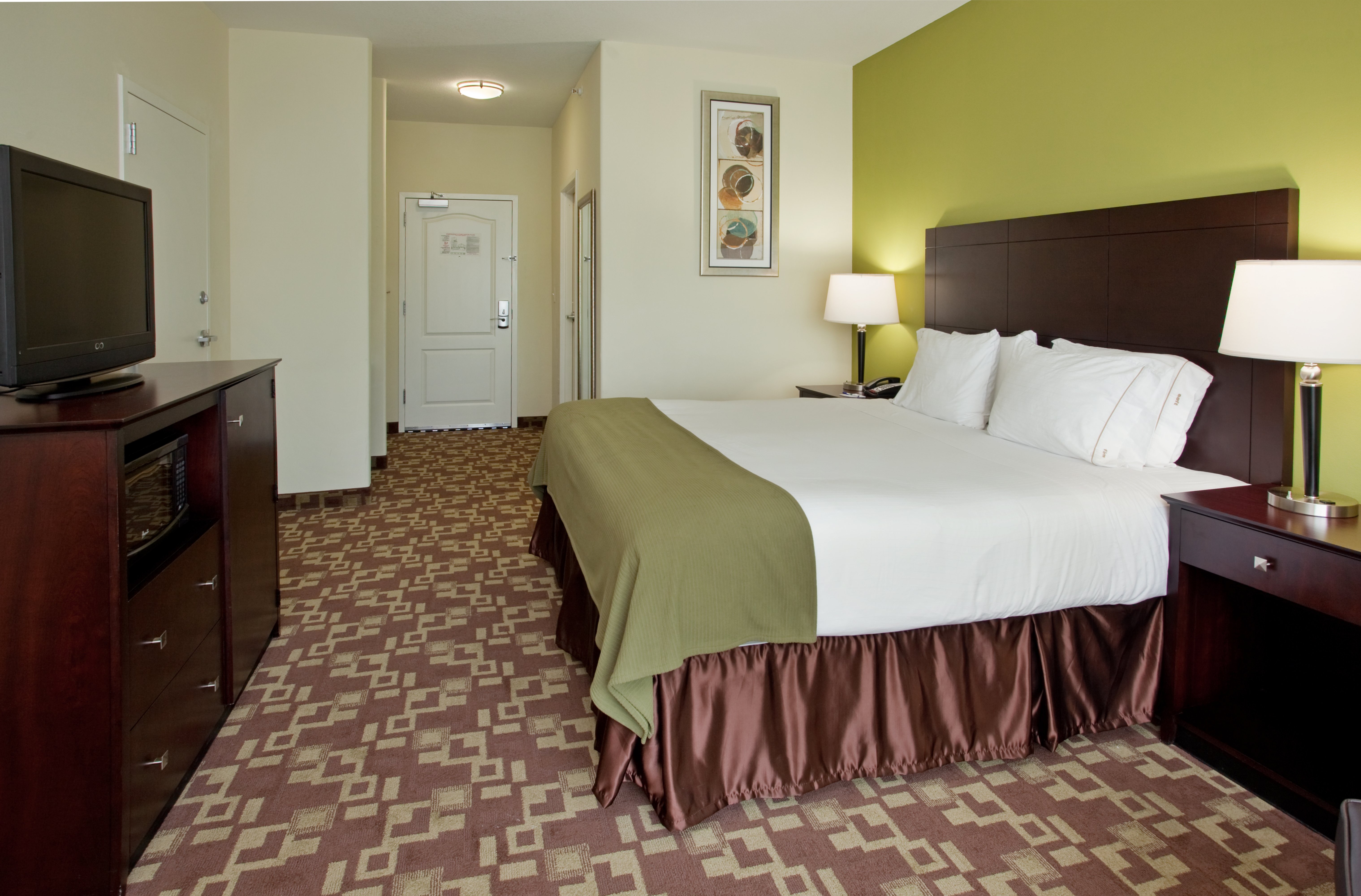 Holiday Inn Express Hotel Amp Stes Kansas City Sports Complex 27/55