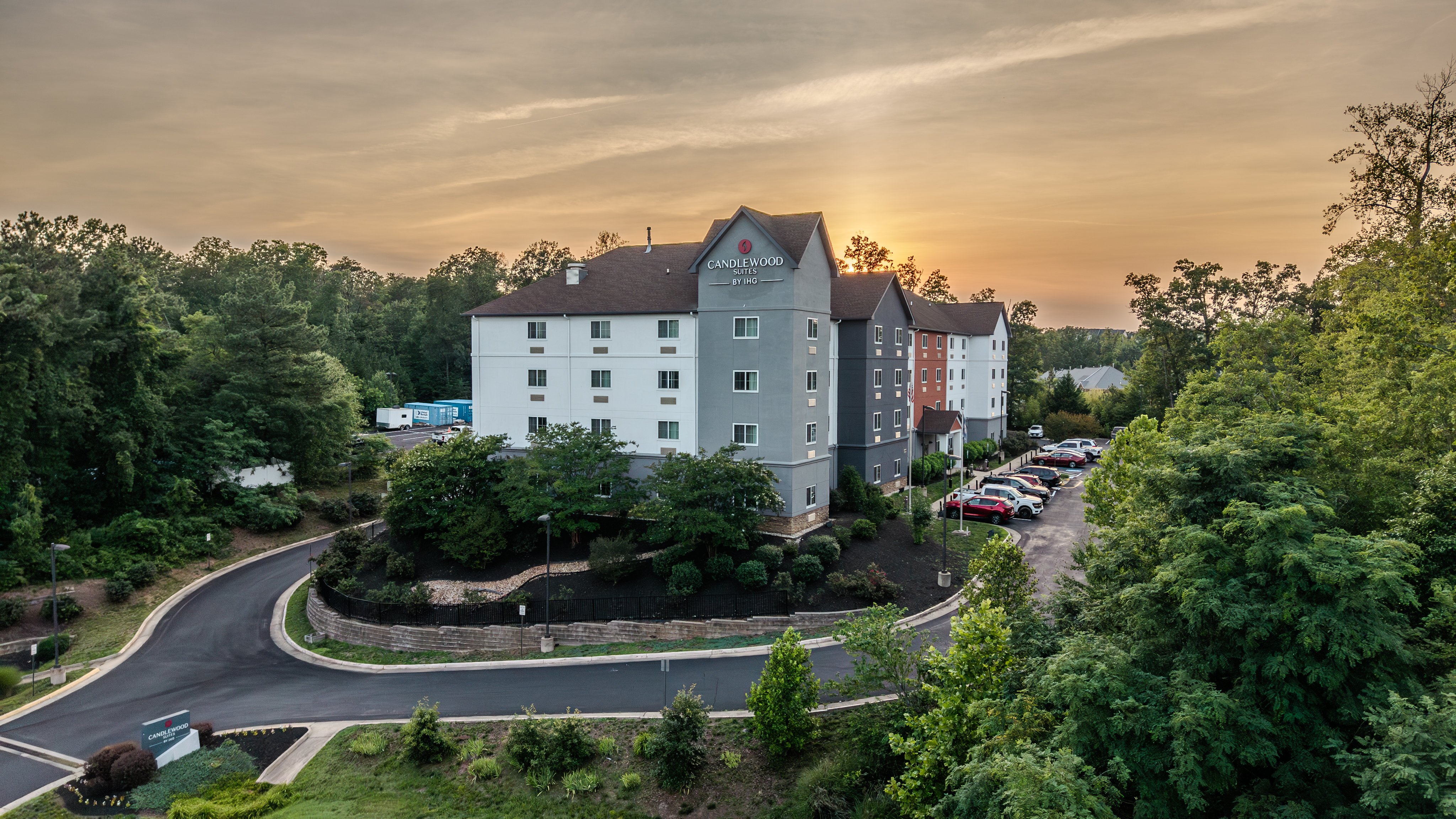 Suburban Studios Quantico 5/70
