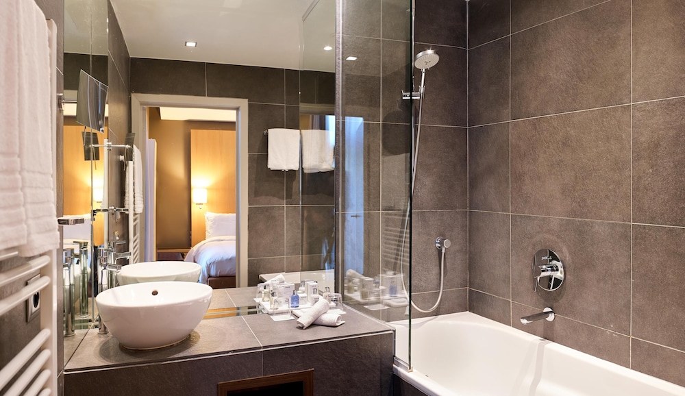 Radisson Blu Balmoral Hotel 48/49
